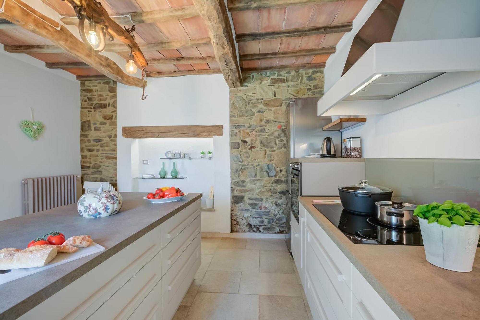 Holiday home Tuscan S Margherita Private Outdoor - Happy